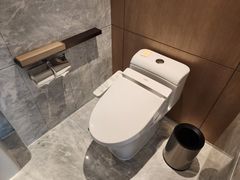 -深圳国际会展中心希尔顿酒店(前海华发冰雪世界店)
