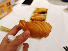 榴莲千丝酥-稻香酒家·34年老字号·港式粤菜(汉街店)