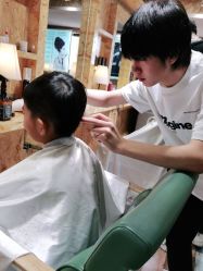 -构想时尚发型会所