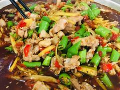 -兔行天下-鸿鹤鲜锅兔(中海国际店)