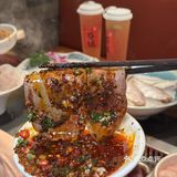 成都12年鲜货火锅扛把子！让我连炫三盘毛肚！