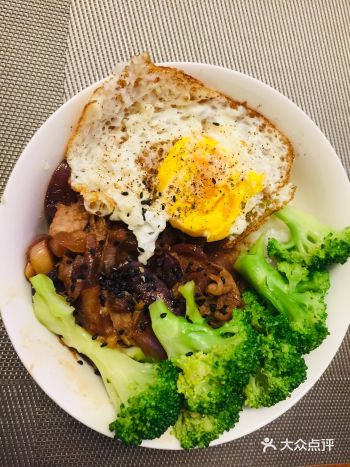 菜品介绍： 家里突然要来人，要搞定一顿快手客饭