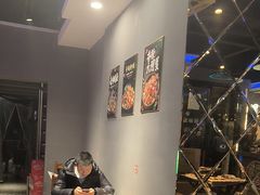 -老街烧烤大排档·地道湖北菜·龙虾馆(汉口火车站店)
