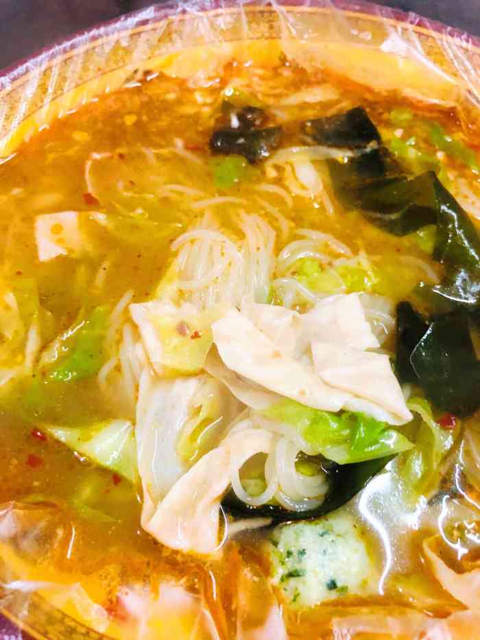 重庆一绝鸡汤砂锅米线-"中午和同事点了外卖,据说比店里贵一点,由.