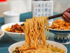 -李与白包子铺(桐梓林店)