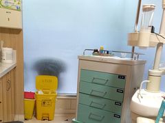 -上海仁爱医院口腔科 · 种植