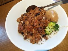 红藜麦卤肉饭-村外有星光小食铺(长嘉汇店)