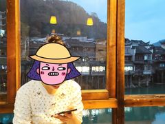 -临江餐馆二楼美食部落