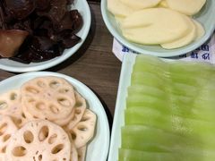 -红九格老火锅(三峡广场店)