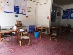 大堂-学街秀兰麻辣烫