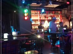 -UP嘻哈酒吧(粉巢店)