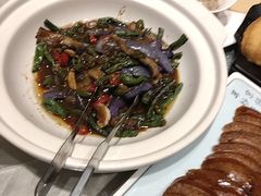 -海派美食·家宴海鲜青岛菜·石锅鲽鱼头(东方城店)