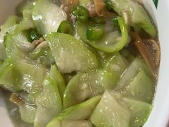 -绿草地·湘菜(酃湖师院店)