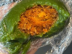 蛋黄肉松青团-许阿姨糕团店(南京总店)