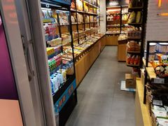 面包甜点陈列柜-来伊份(龙之梦长宁店)