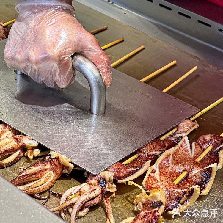 谁说景区没有好吃的？热气腾腾的大鱿鱼不要错过