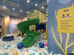 -莫莉幻想儿童乐园(北京金隅嘉品店)