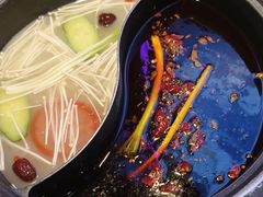 -钢管厂五区小郡肝串串香(蜀都万达店)