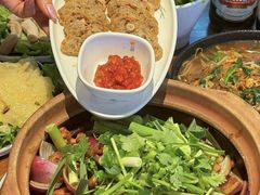 -胡须佬鸡煲四季火锅店(石厦西村直营店)