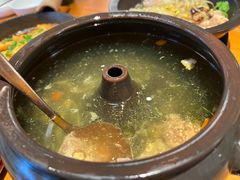 -云海肴·汽锅鸡·云南菜(天山百盛优客店)