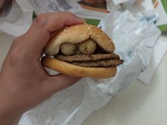 -麦当劳(乳山路店)