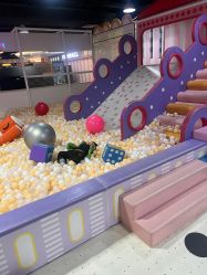 -蹦蹦乐园(南桥百联店)