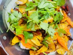 干锅土豆片-老山记海城馅饼大酒店(振兴小区店)