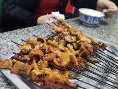 -马克力木手抓炕锅烤羊肉(盐湖一小区店)