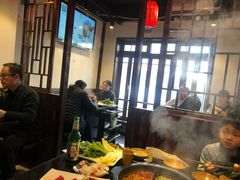 大堂-宽板凳老灶火锅(簋街店)