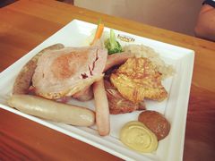 -LENBACH兰巴赫西餐啤酒坊(大连星海广场店)