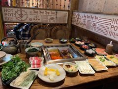 -吴氏老牌坊云南鱼豆花火锅店(通江街店)