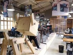 -几个木匠匠人厨房