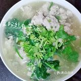 快手家常汤菜【菠菜粉丝丸子汤】