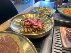 -臻牛烤肉
