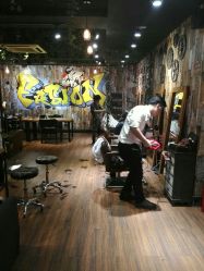 点击看大图 大厅-藤野造型·专业烫染店