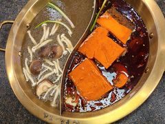 -小天鹅火锅·一线江景洪鼎旗舰店(洪崖洞店)