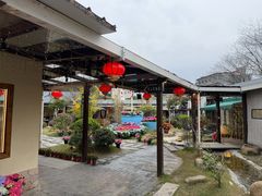 -湘力力小院·鱼汤泡饭(枫林路店)