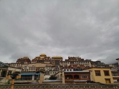 -噶丹松赞林寺