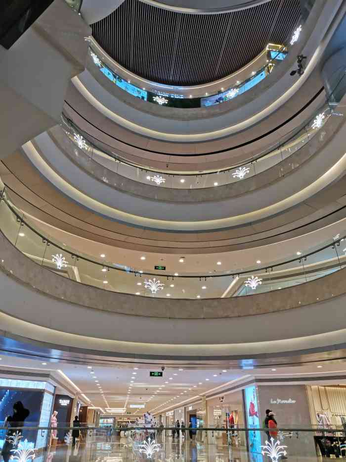 m 购物中心-"家门口的购物中心,就在京汉大道循礼门大润.