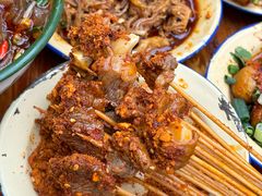 -拈签一笑黄牛肉辣卤串串