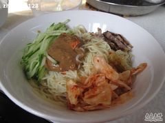 好吃的拌面-大槐树烤肉馆