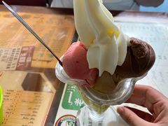 -古老冰山特色冰淇淋店(艾提尕尔店)