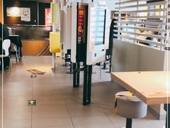 -麦当劳(百荣世贸商城店)