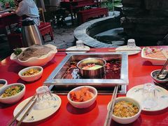 -二荆条·蜀鲜汇城市森林火锅