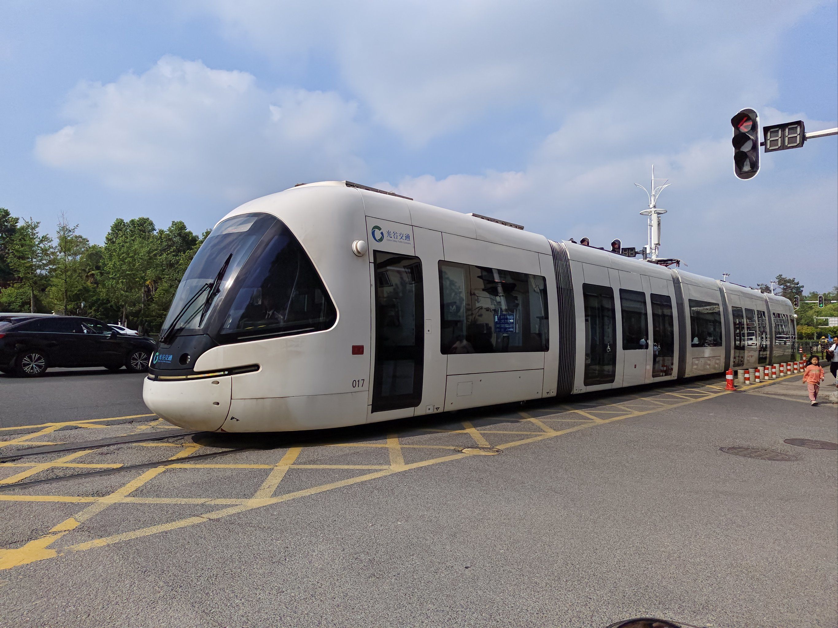 天天领红包 第一次见有轨电车,乘车体验