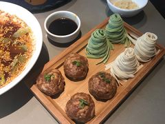 手剁猪肉丸-享月汤皇·海鲜小火锅·聚会(曲江创意谷店)