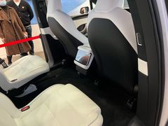 -TESLA 特斯拉(上海太古汇体验店)