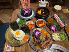 -明洞阿姨·韩式酱蟹烤肉·创意料理(三元桥店)