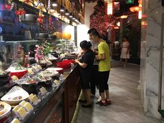 -万重锦·人文川菜馆(骡马市店)