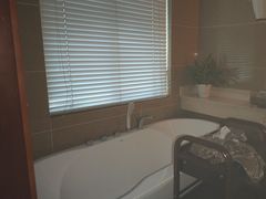 -花湖会所·高端水疗商务泡浴SPA(高新店)